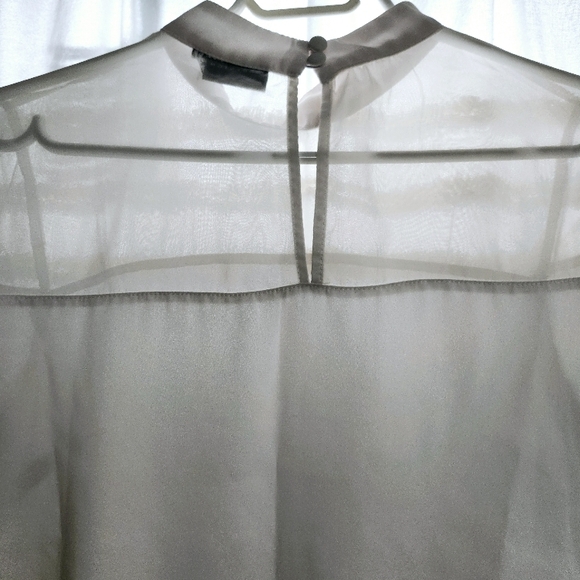 Asos Design Blouse. Size 6 - Picture 4 of 9